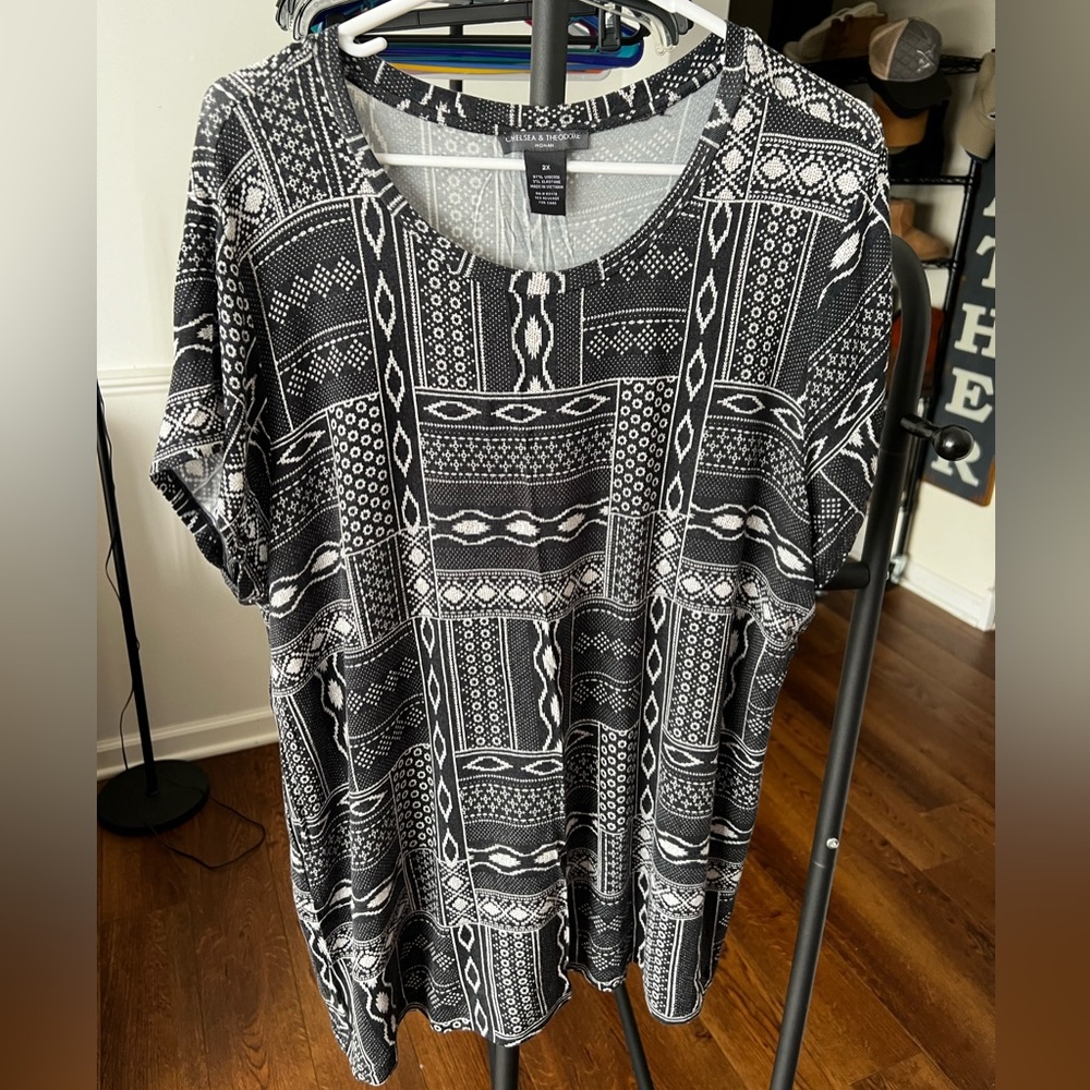 Black and White Patterned Top